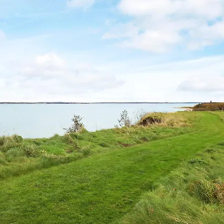 Seaside Rustic Retreat - By Traum